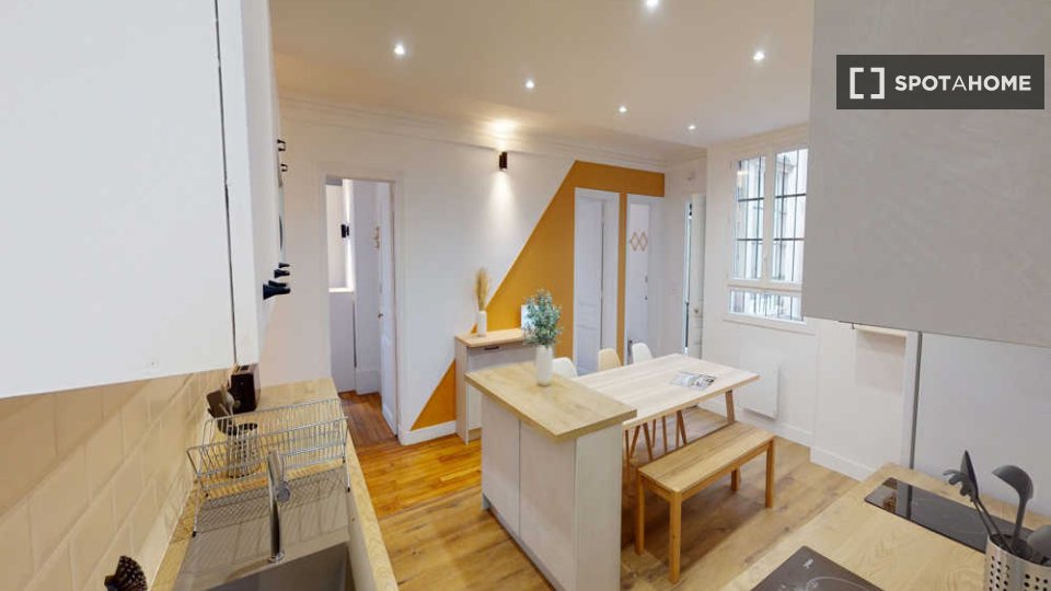 Double room Paris, 9 beds, 150m² — photo 4