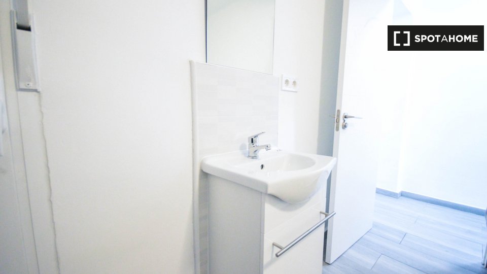 Double room Valencia, 4 beds, 100m² — photo 8