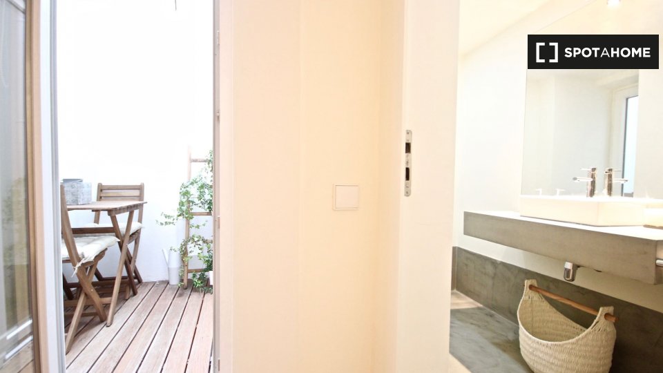 Apartment Lisbon, 2 beds — photo 13