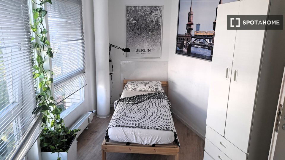 Apartment Berlin, 2 beds, 75m² — photo 14