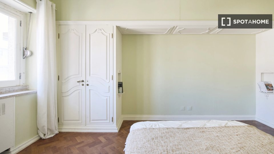 Double room Lisbon, 6 beds — photo 13