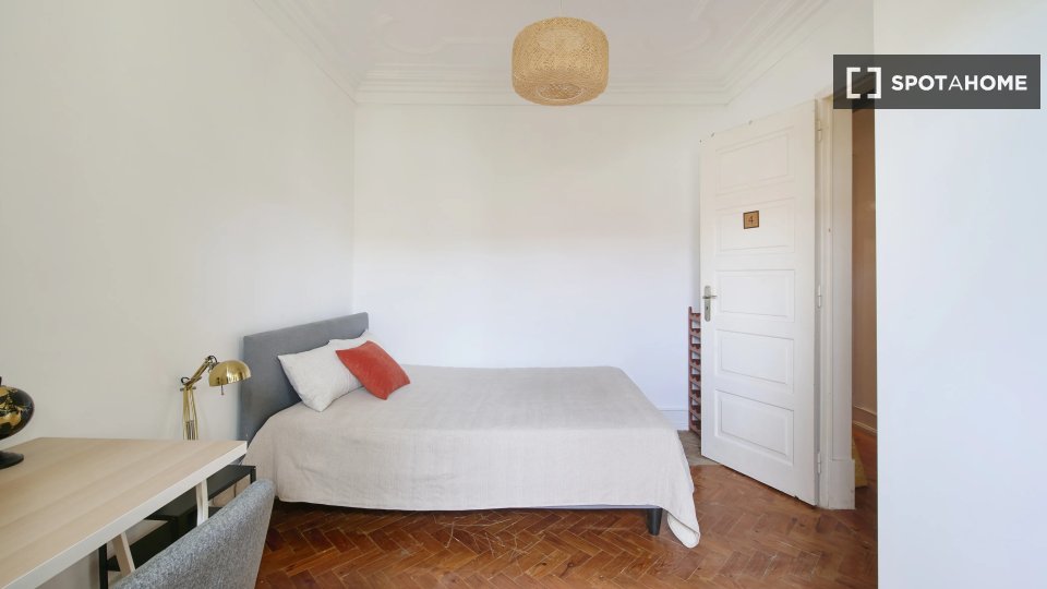 Double room Lisbon, 4 beds — photo 2