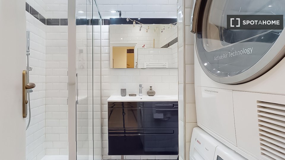 Apartment Paris, 2 beds, 70m² — photo 1