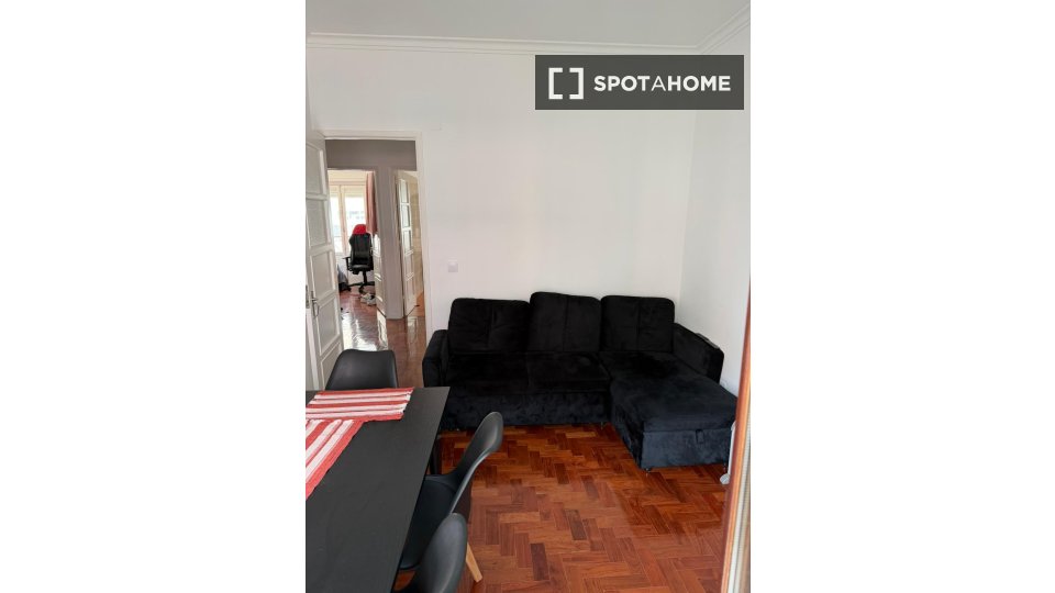 Double room Lisbon, 2 beds — photo 3