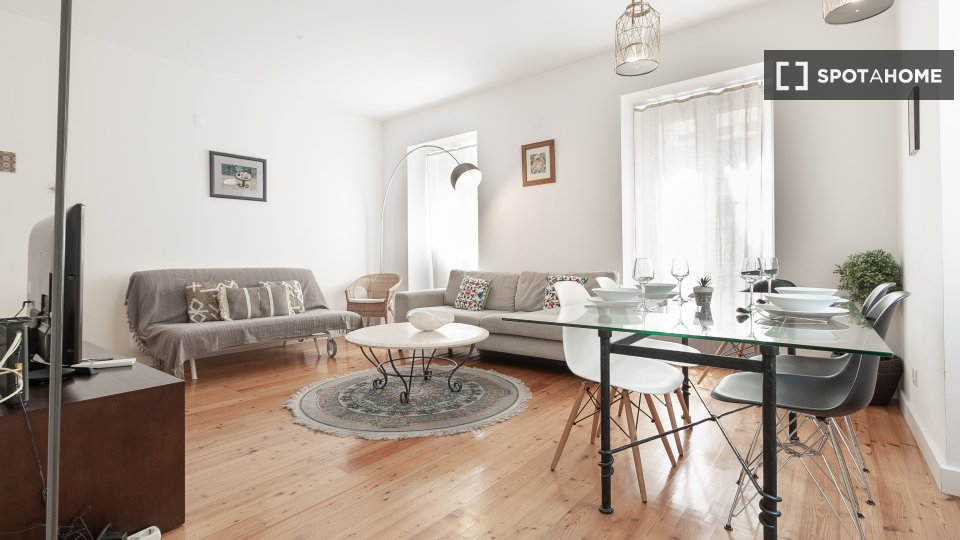 Apartment Lisbon, 2 beds — photo 21