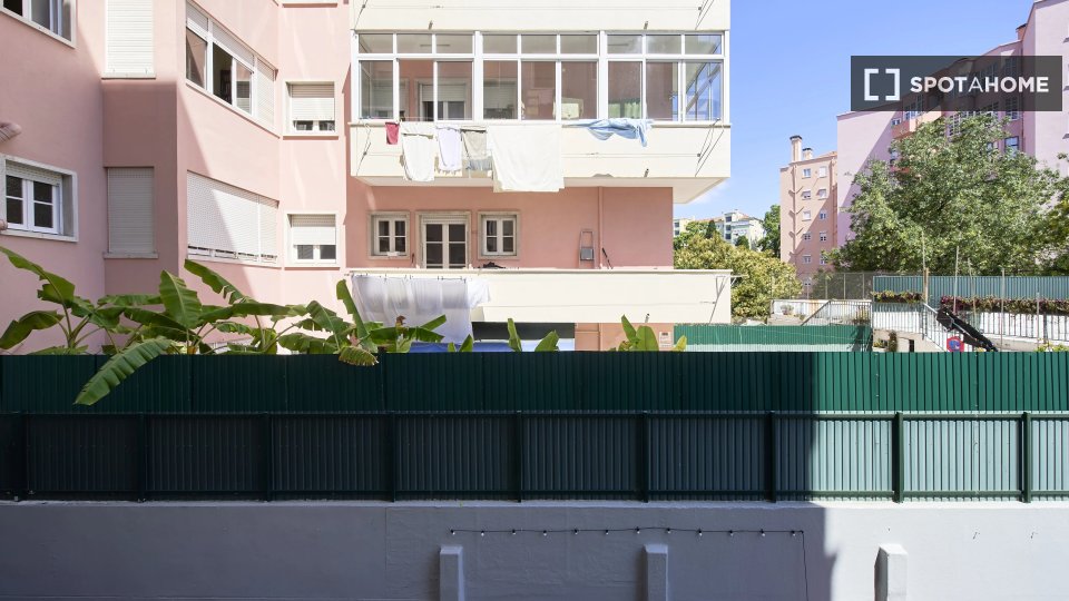 Double room Lisbon, 7 beds — photo 7