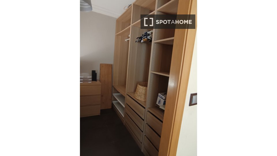 Apartment Valencia, 2 beds, 80m² — photo 11
