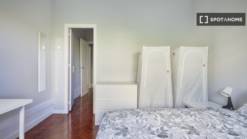Double room Lisbon, 16 beds — photo 3