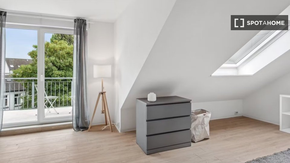 Double room Hamburg, 3 beds, 74m² — photo 1