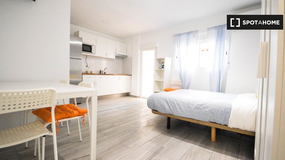 Double room Valencia, 4 beds, 100m² — photo 3