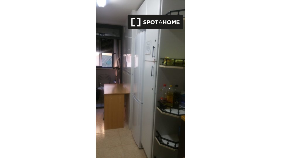Double room Valladolid, 1 bed — photo 3