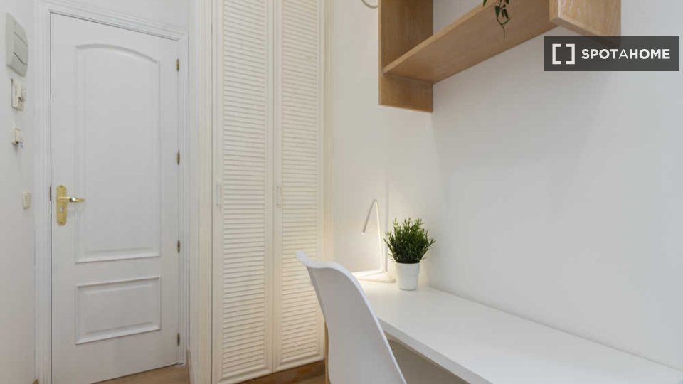 Double room Madrid, 41 beds — photo 97