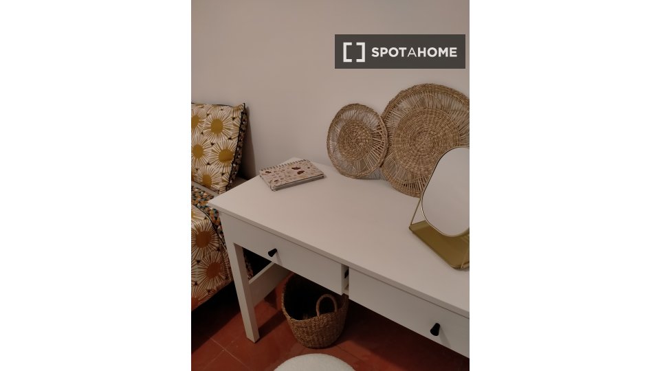 Double room Barcelona, 4 beds, 80m² — photo 7