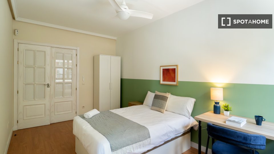 Double room Madrid, 6 beds — photo 11