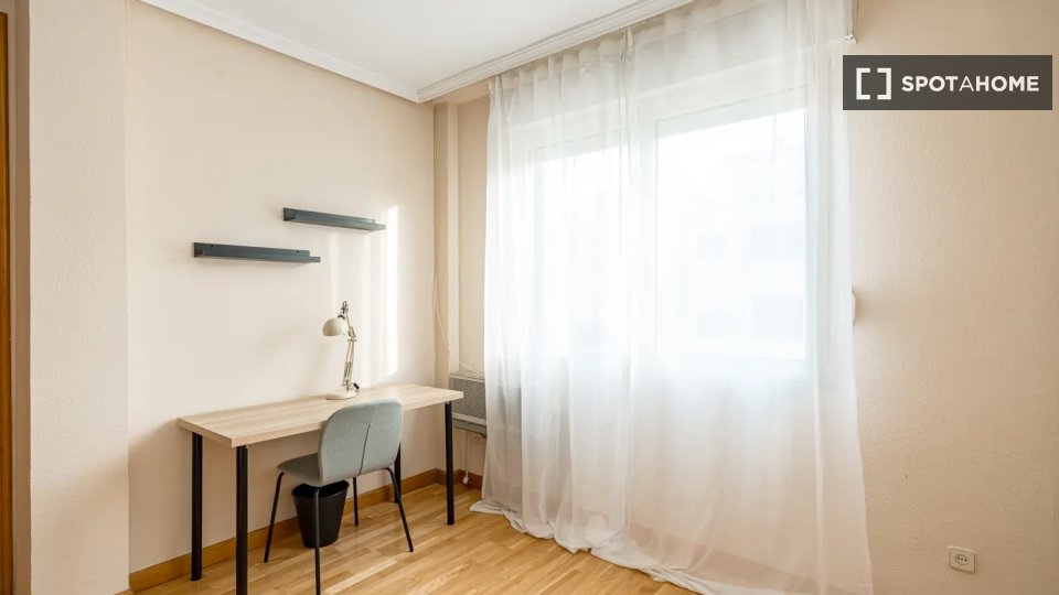 Double room Madrid, 10 beds — photo 10