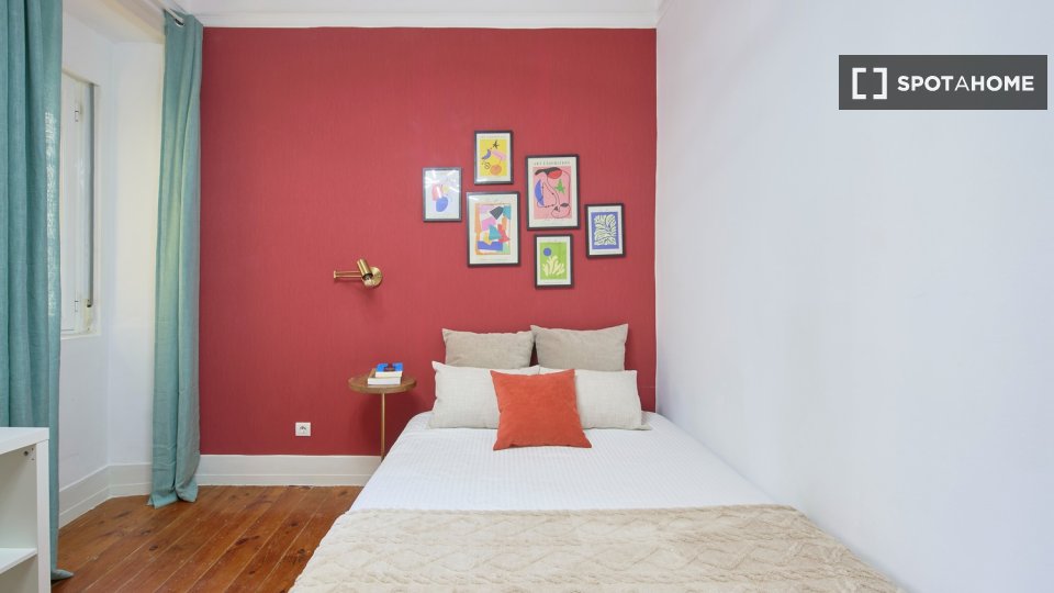 Double room Lisbon, 6 beds — photo 34