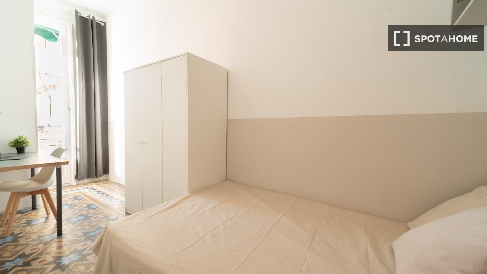 Double room Barcelona, 10 beds, 180m² — photo 6