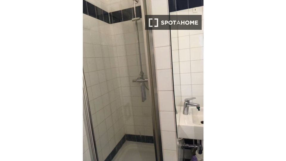 Double room Vienna, 3 beds, 28m² — photo 8
