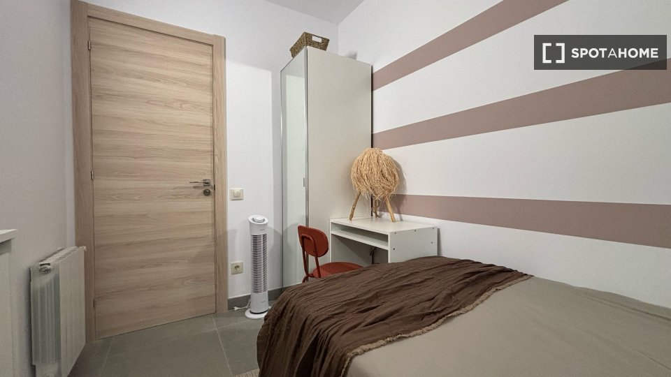 Double room Barcelona, 4 beds, 90m² — photo 9