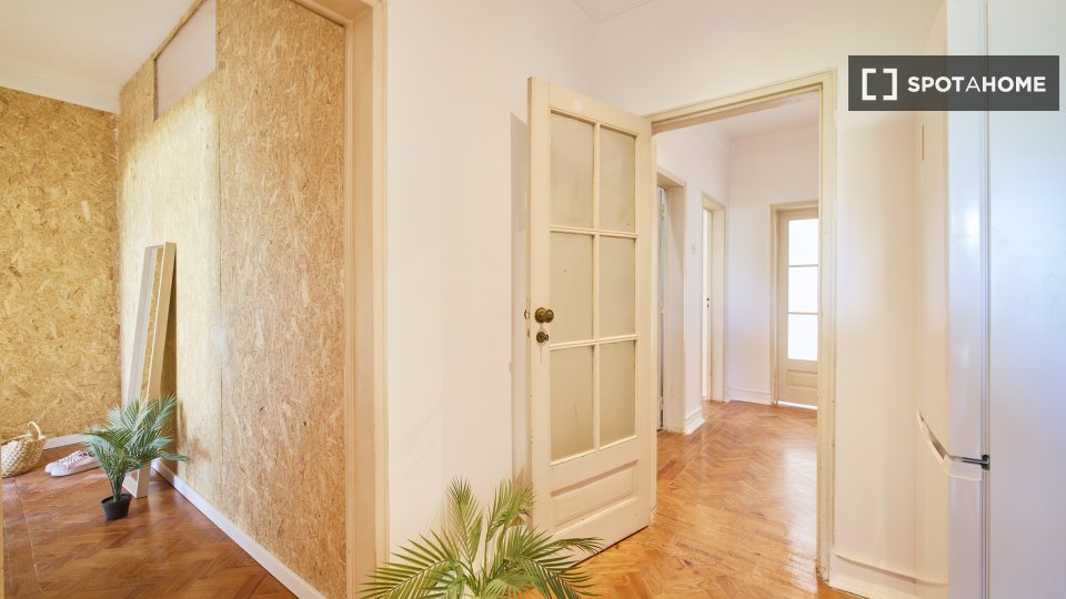 Double room Lisbon, 8 beds — photo 16