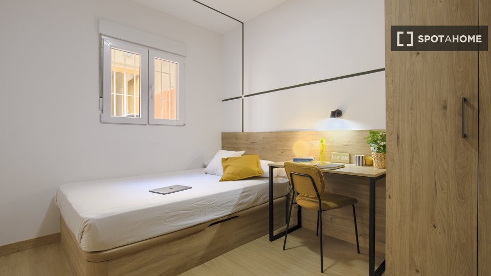 Double room Madrid, 9 beds — photo 26