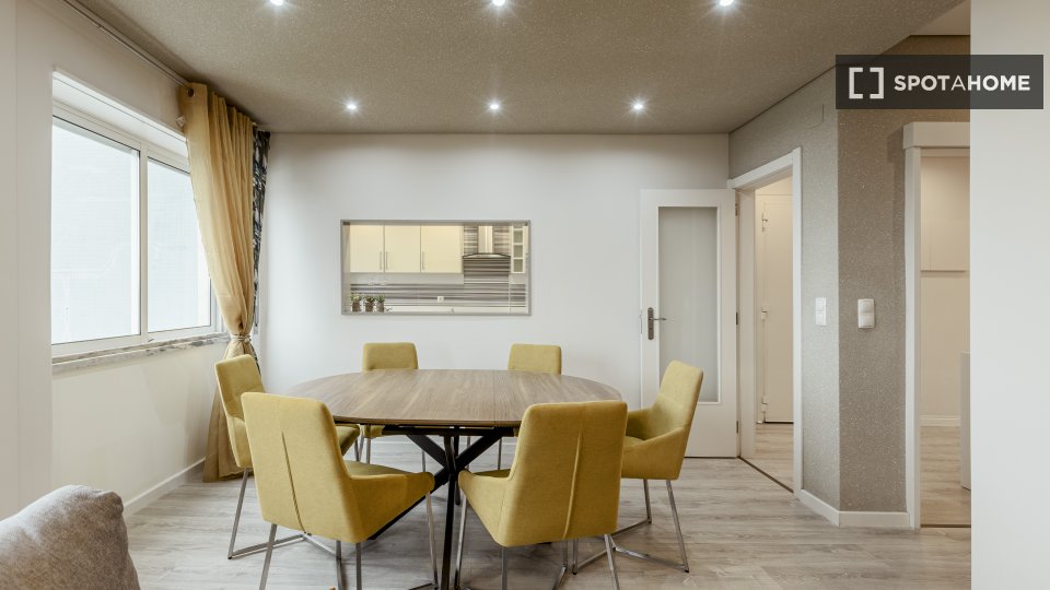 Apartment Lisbon, 2 beds — photo 11