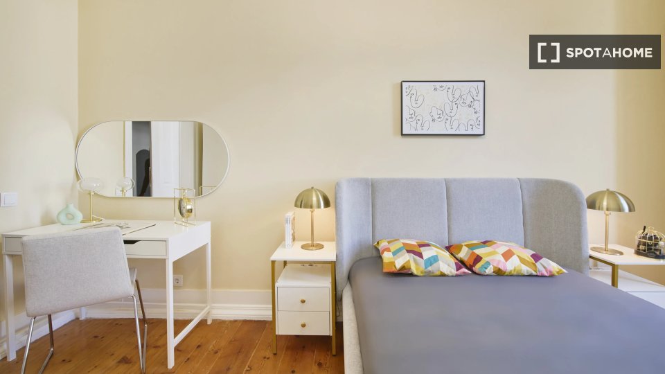 Double room Lisbon, 9 beds — photo 11