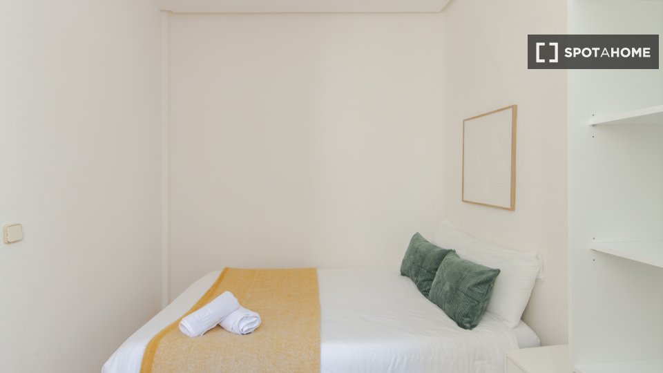 Double room Madrid, 6 beds — photo 36