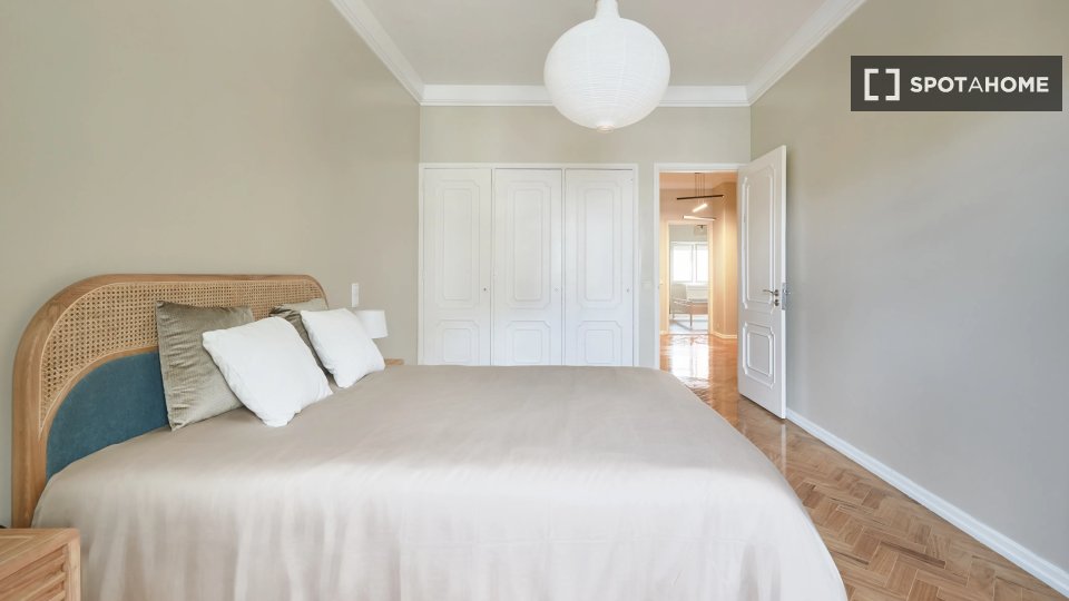 Double room Lisbon, 9 beds — photo 2