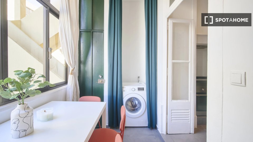 Double room Lisbon, 5 beds — photo 19