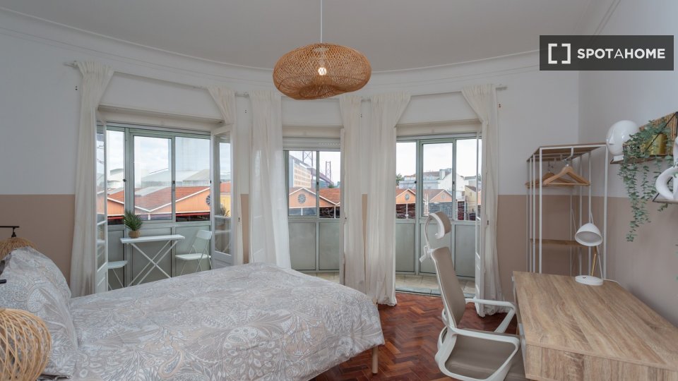 Double room Lisbon, 7 beds — photo 4