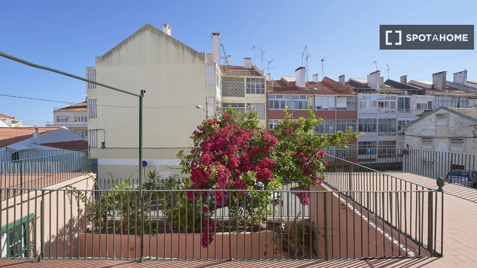 Double room Lisbon, 13 beds — photo 13