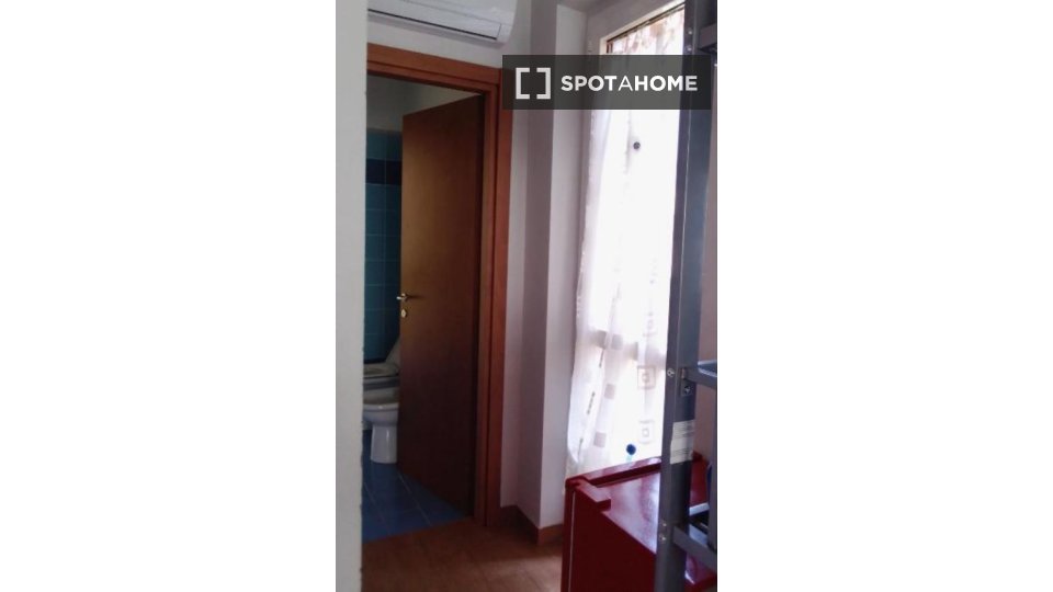 Double room Milan, 4 beds — photo 19