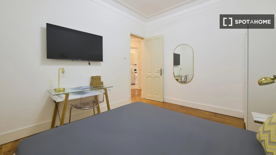Double room Lisbon, 6 beds — photo 4