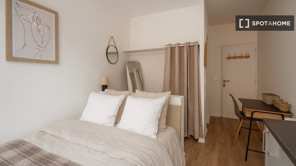 Double room Paris, 13 beds, 248m² — photo 34