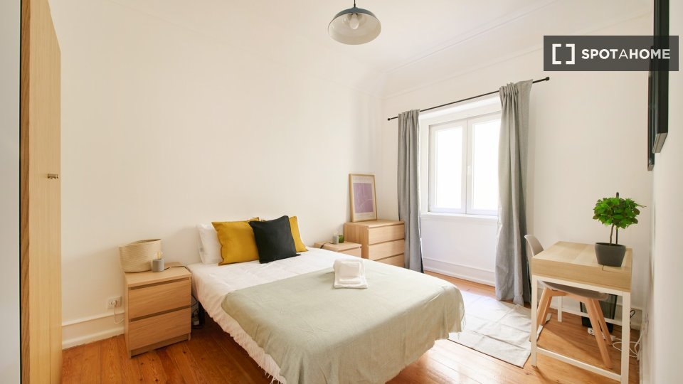 Double room Lisbon, 7 beds — photo 10