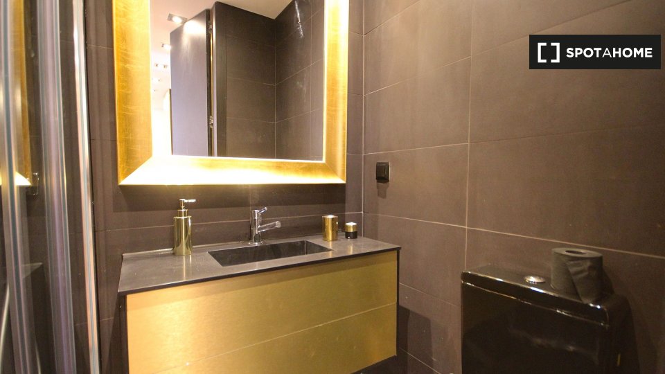 Apartment Lisbon, 2 beds — photo 15