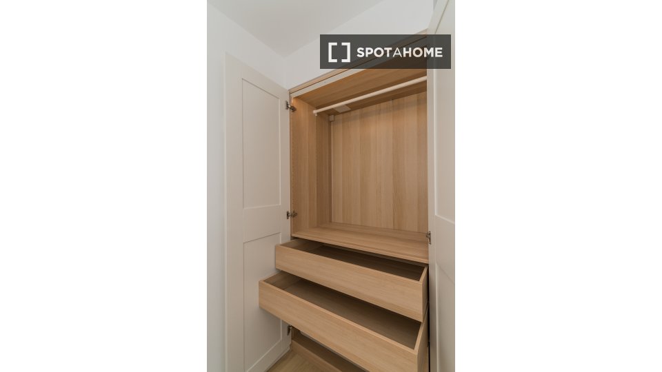 Double room Madrid, 6 beds — photo 1