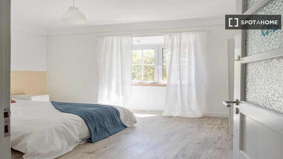 Double room Lisbon, 7 beds — photo 30