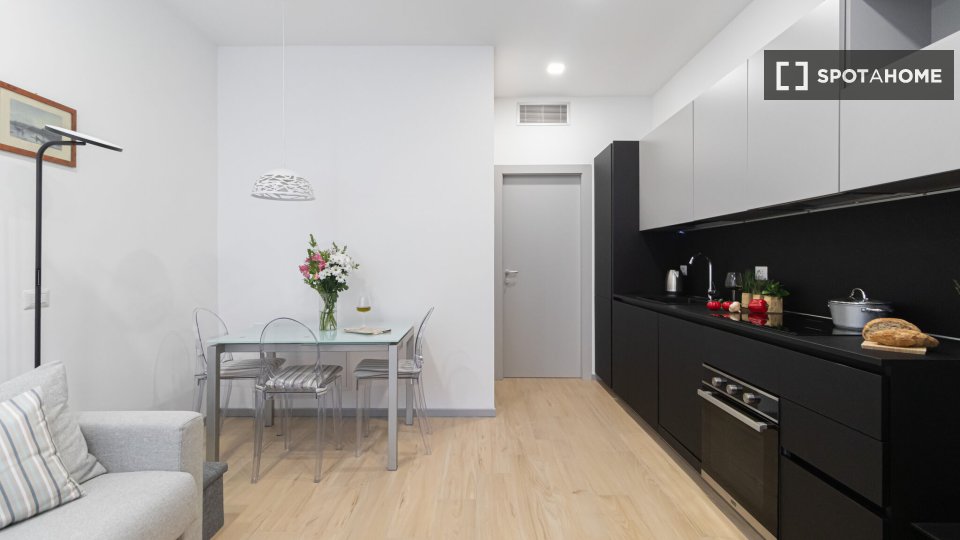 Apartment Milan, 1 bed, 48m² — photo 1