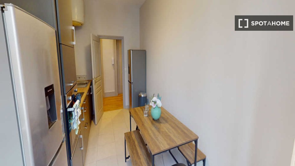 Double room Lyon, 7 beds, 150m² — photo 1