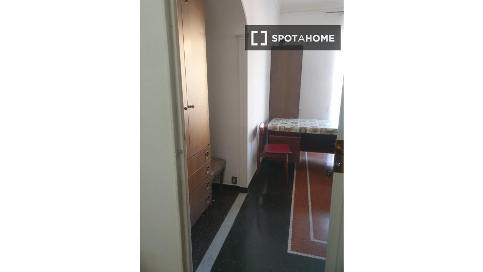 Double room Genoa, 3 beds, 120m² — photo 14
