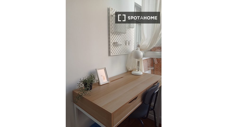 Double room Madrid, 5 beds — photo 15