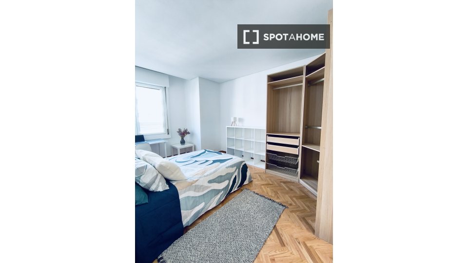 Double room Madrid, 7 beds, 132m² — photo 1