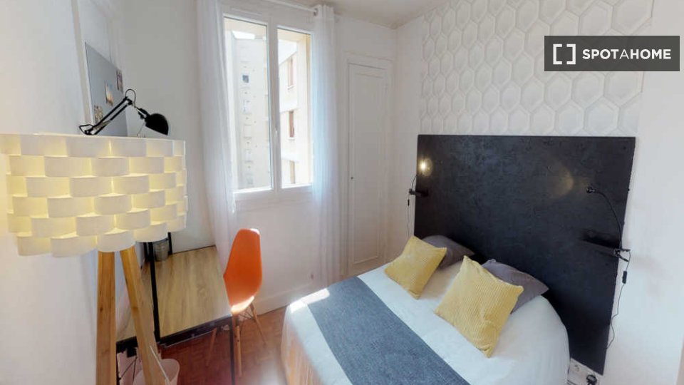 Double room Paris, 4 beds, 70m² — photo 1