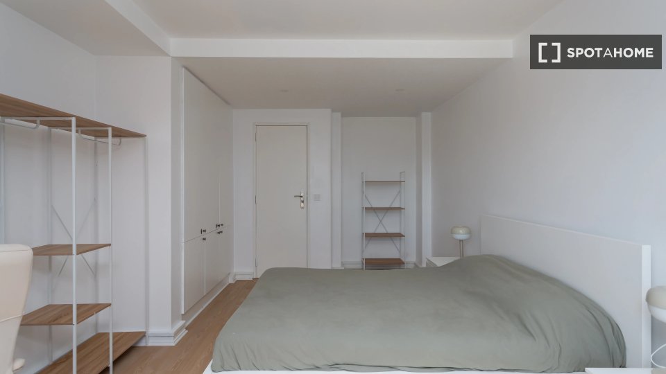 Double room Lisbon, 10 beds — photo 1