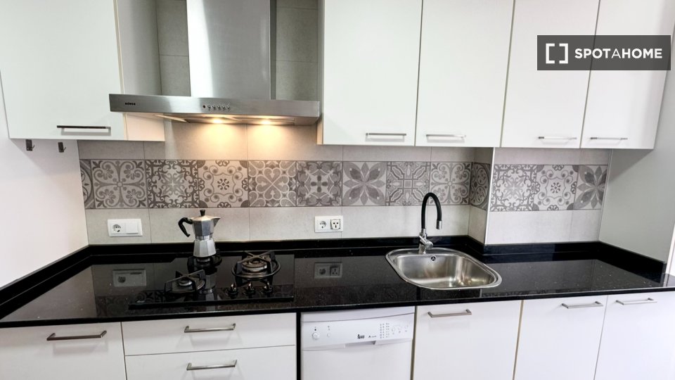 Apartment Alicante, 2 beds, 75m² — photo 4