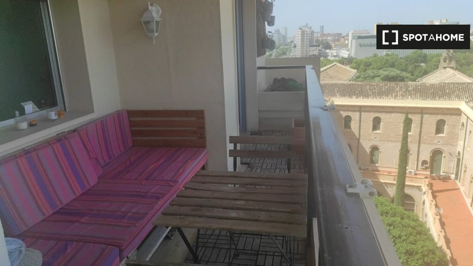Double room Valencia, 4 beds, 150m² — photo 9
