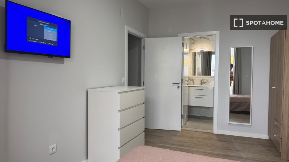 Double room Lisbon, 14 beds — photo 10