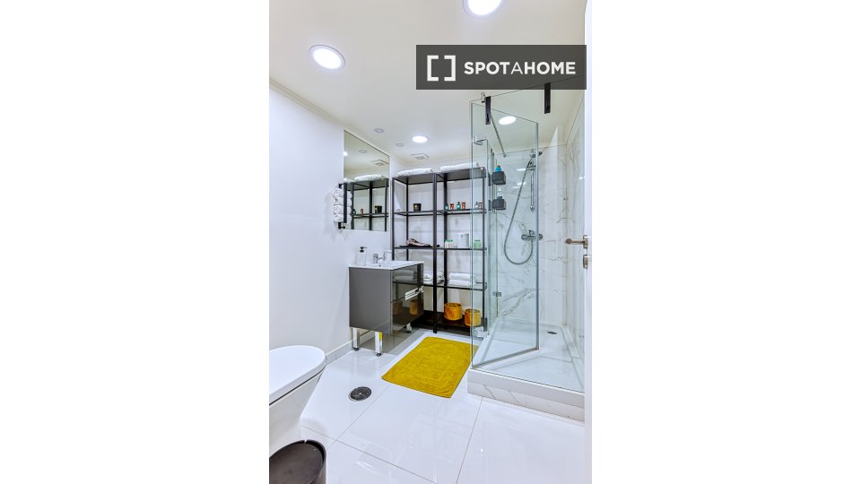 Apartment Lisbon, 1 bed, 70m² — photo 19